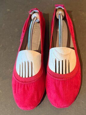 Ollio Red Faux Suede Elastic Comfort Ballet Flats - Size 8